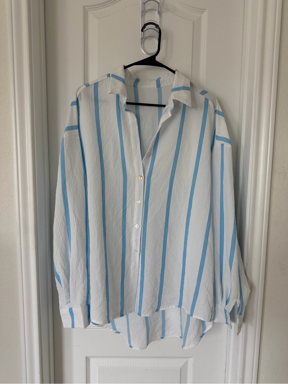 Men's White & Light Blue Vertical Stripe Shirt